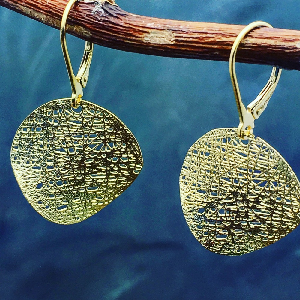 14k gold circle Potato chip  earrings